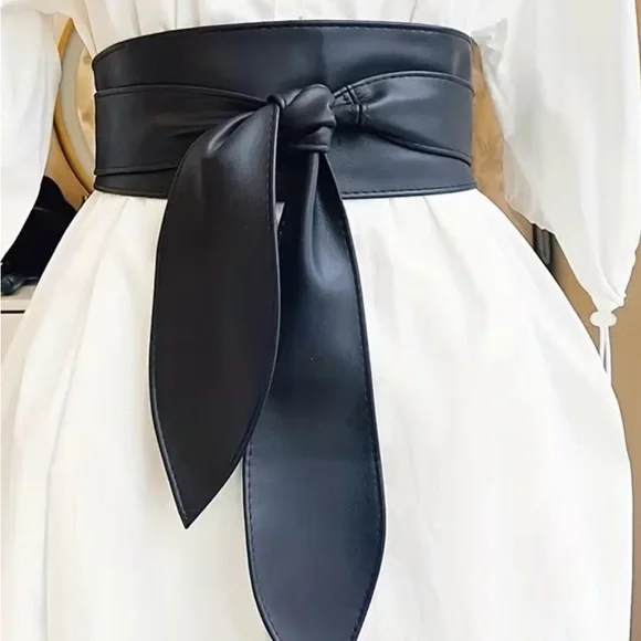 White faux leather wrap belt - Picture 7 of 8